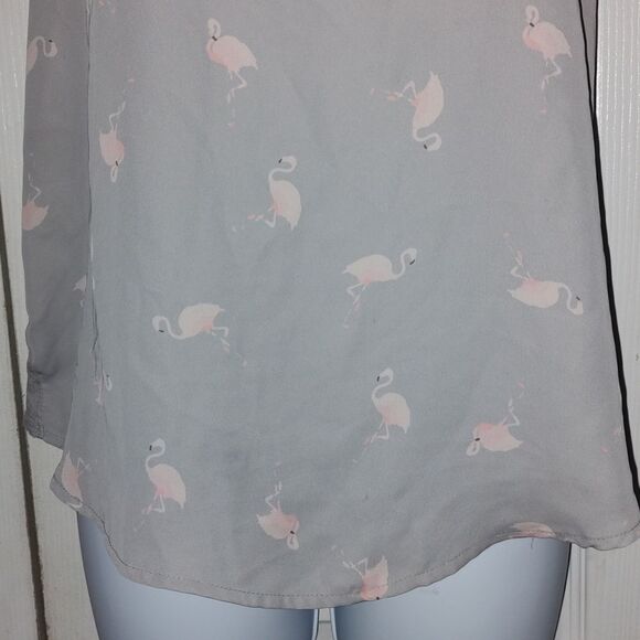 LC Lauren Conrad gray sheer front flamingo top Sz M - Picture 2 of 4